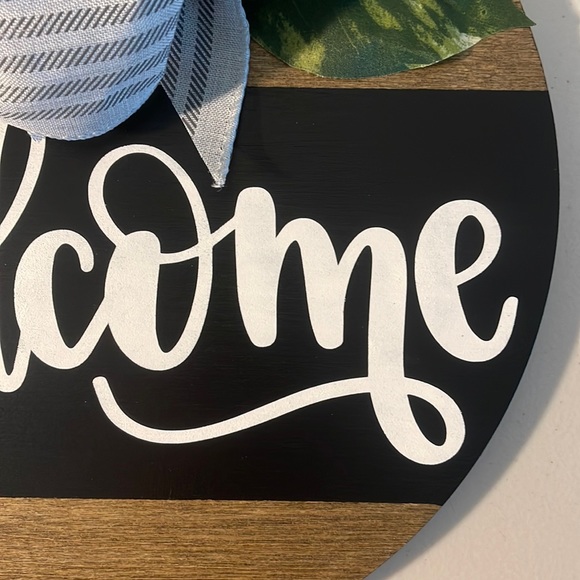 Hand Crafted Welcome Sign Wooden Hanging Sign with Bow and Greenery - Picture 4 of 5
